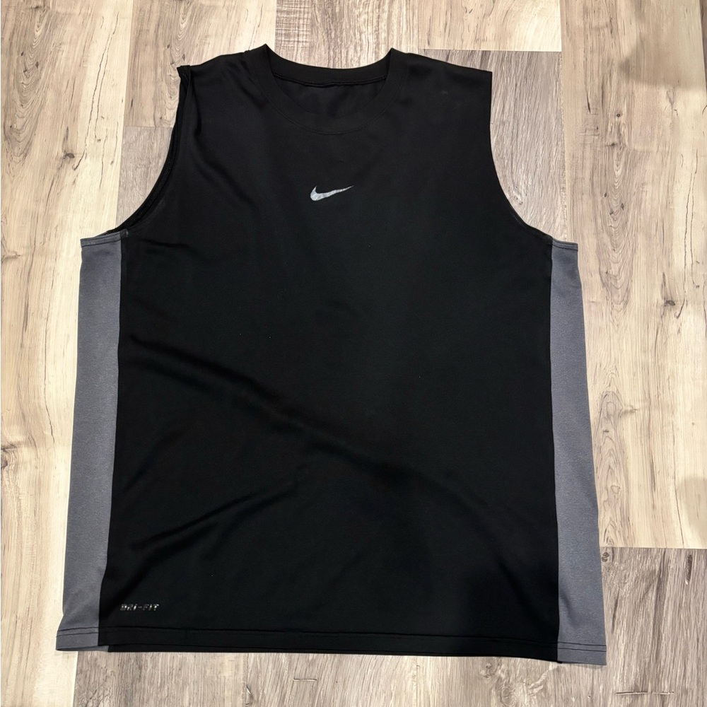 Dry Fit Nike Top XL